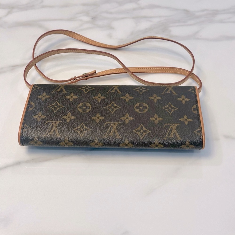 Louis Vuitton Monogram Canvas Pochette Twin GM w/Box & Dustbag - Picture 2 of 8